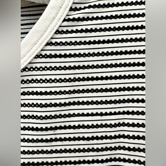 ST JOHN | Sport Black White Stripe Lace-Up Knit Top | Medium - Picture 5 of 8